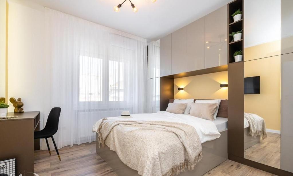 Majestic Apartament With View In Magheru Bucharest Luaran gambar